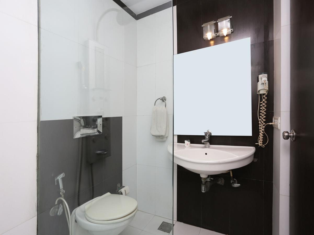 Oyo 13541 Otani Hotel 델리 외부 사진