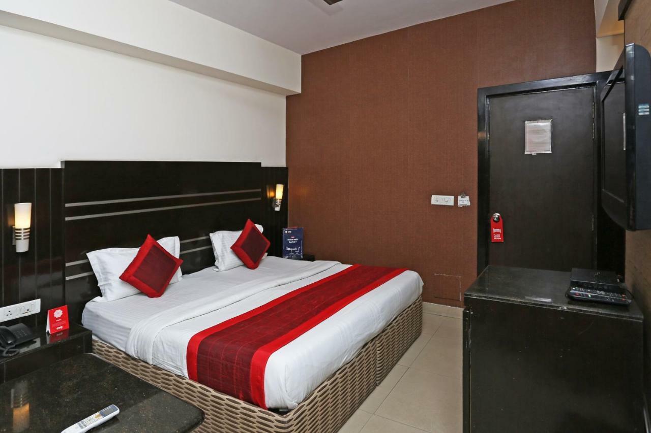 Oyo 13541 Otani Hotel 델리 외부 사진